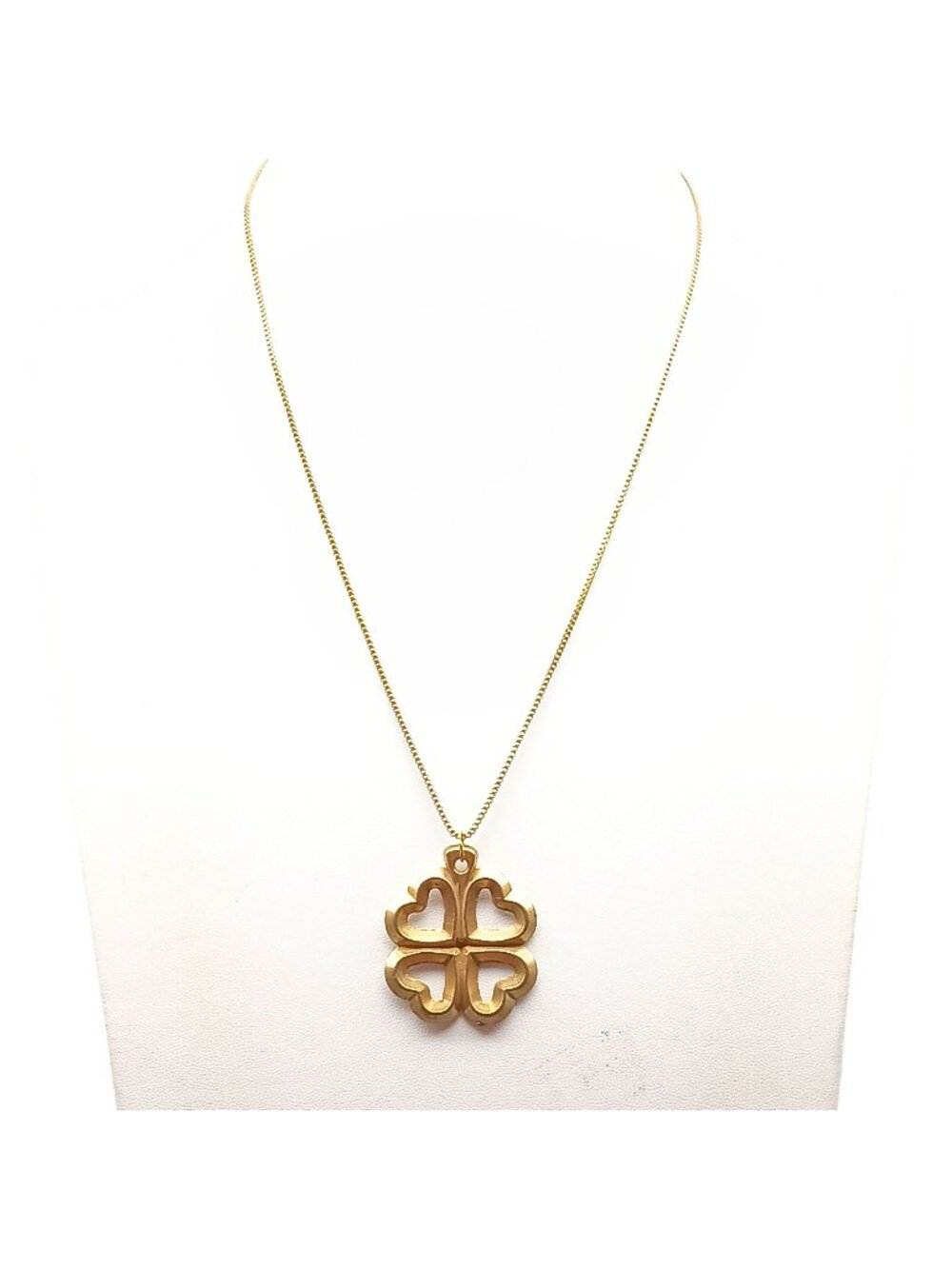 Four-Leaf Clover Gold Tone Necklace with Heart-Shaped Petals Pendant and Chain V